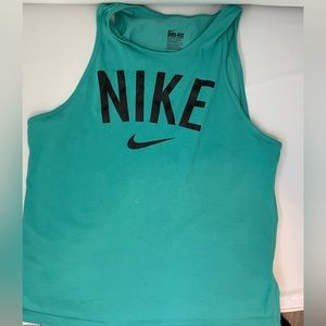 Nike Women’s Dr Fit Tank Size Medium